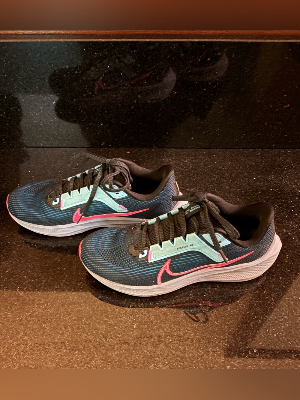 Nike Women’s Pegasus Running Shoes in Teal, Pink & Black Great condition! - Picture 3 of 8